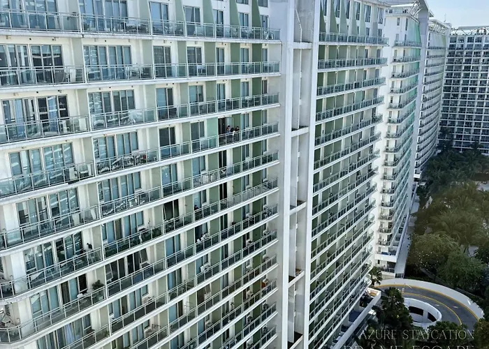 Aparthotel Azure Staycation By Drame Escape